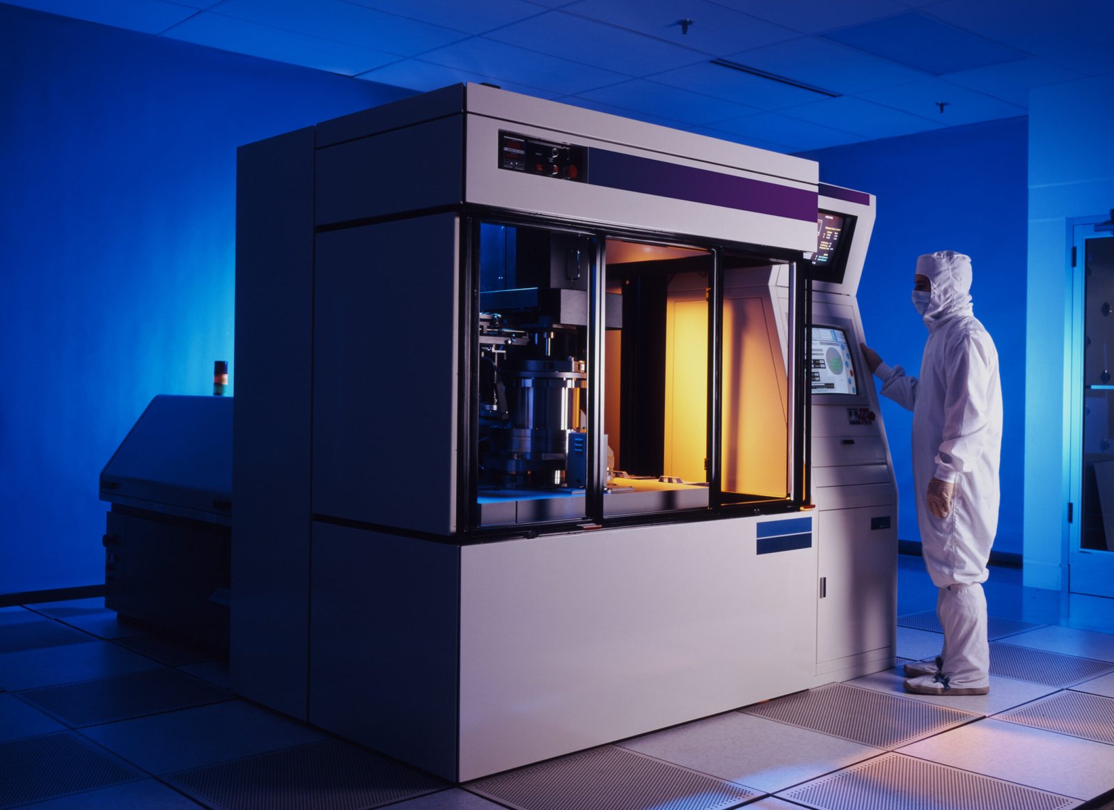 Semiconductor Etching Equipment